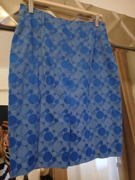 Saia tons azul as bolas, veste pequeno, cintura estreita, 2 rachas