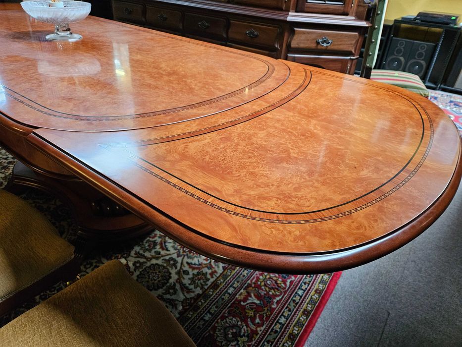 Excelente mesa de sala em cerejeira - extensível - como no