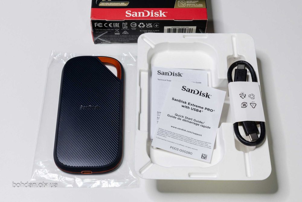 SanDisk Extreme PRO with USB4 2TB (SDSSDE82-2T00-G25)