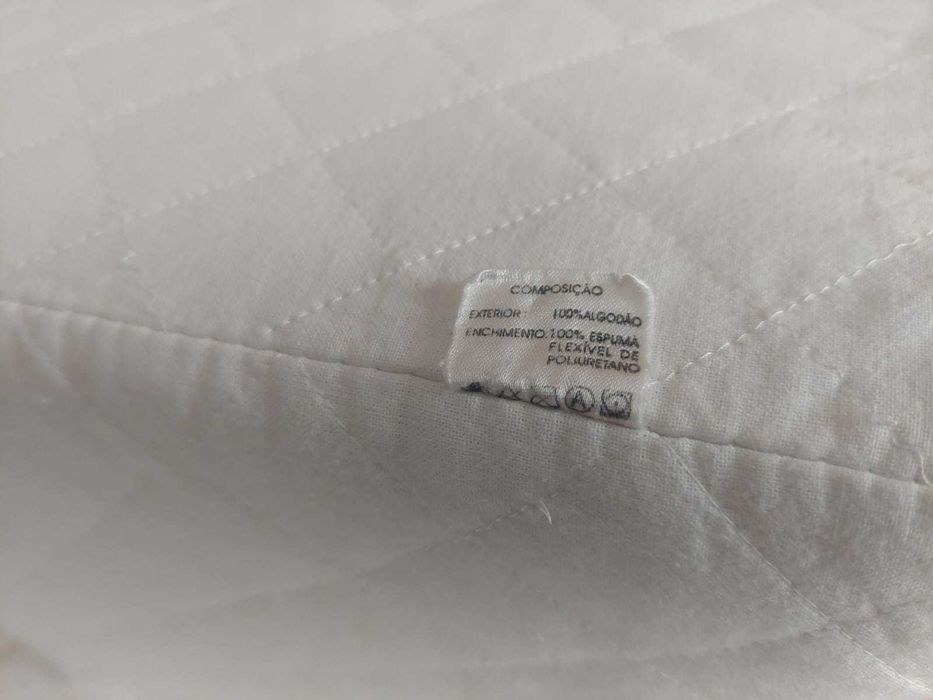 Almofada Triangular Ergonómica – apoio de costas / leitura / descanso