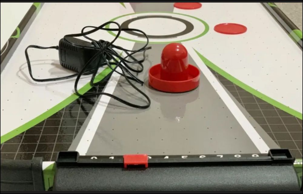 Дитячий аерохокей