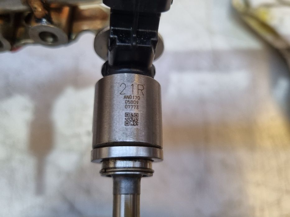 Regua Injectora - RENAULT MEGANE IV três volumes | 16 -