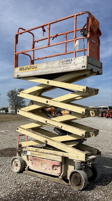 Plataforma elevatória (tesoura) JLG 10m
