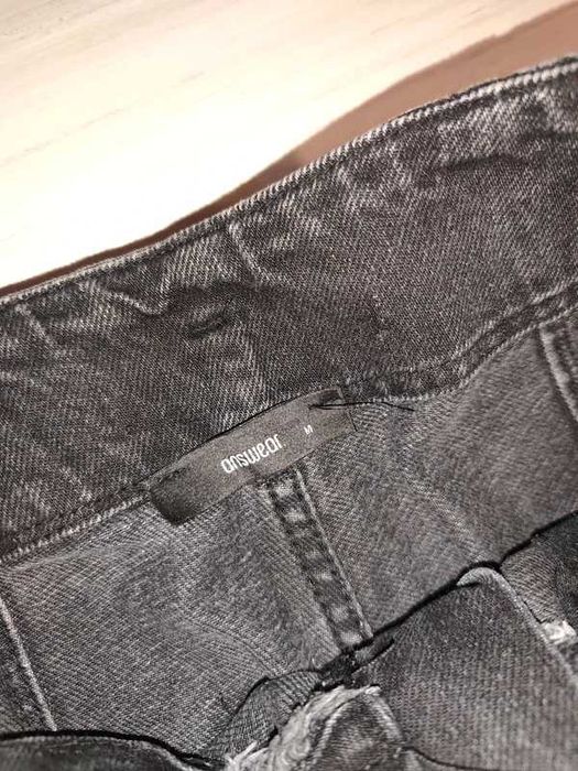 spodnie rozm. M firmy Answear