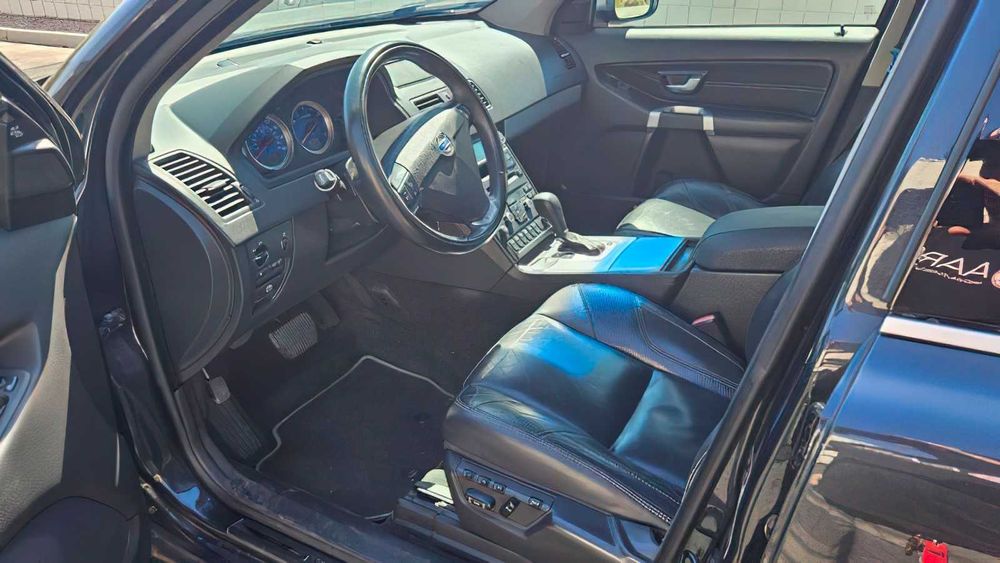 Volvo XC90      2014