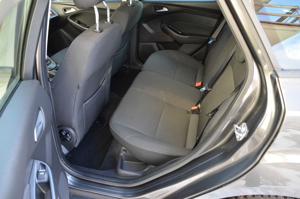 Piękny Focus Z Niemiec Klima Grzane