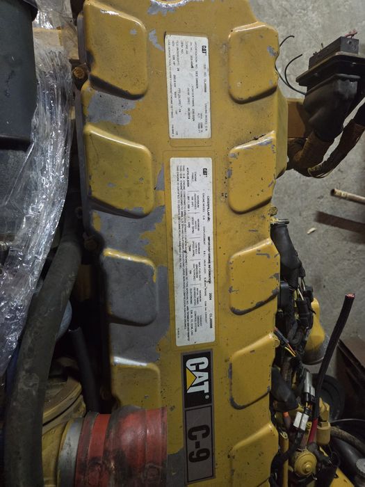 двигун Caterpillar C9
