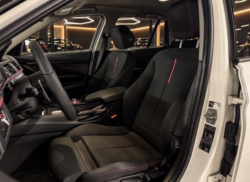 BMW 320d Touring Look M3 (325€ Mês)