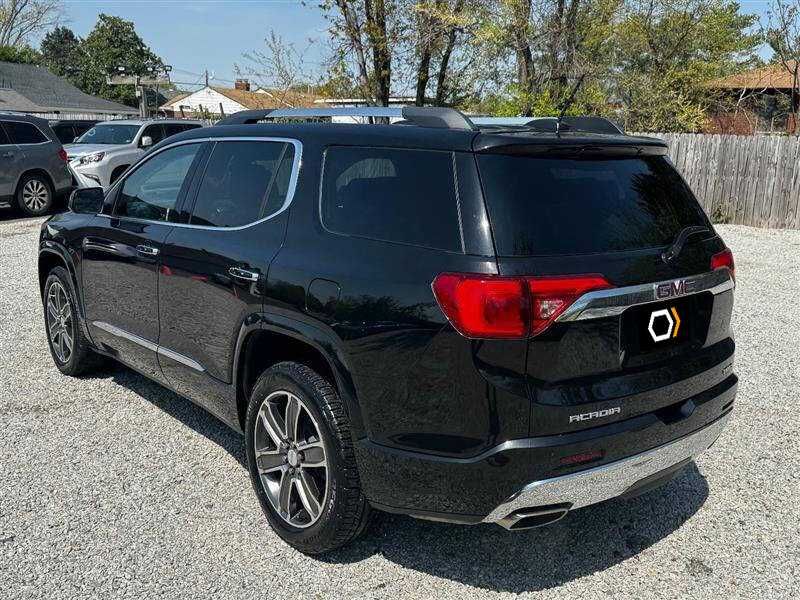GMC Acadia Denali 2019
