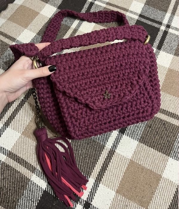 Плетена якісна сумочка