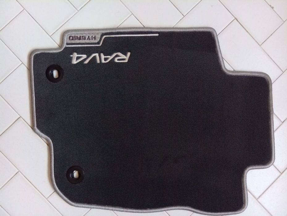 Tapetes originais para Toyota Rav 4 novos