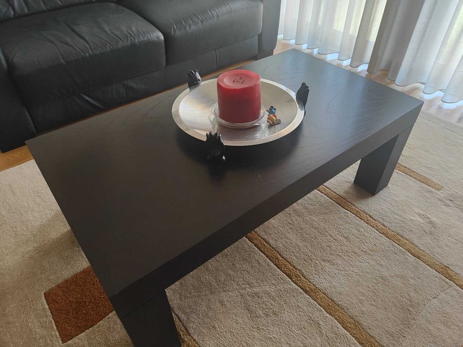 Mesa de centro em madeira, cor castanho escuro