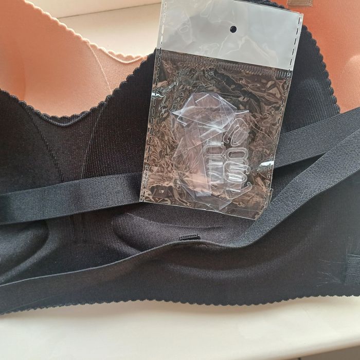 Безшовні бюстгальтери