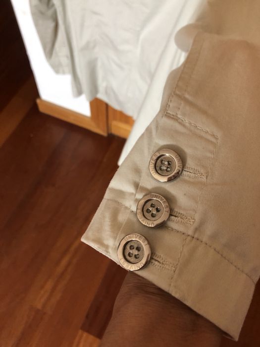 1 Casaco de verão,  em tecido de algodao beje e outro branco