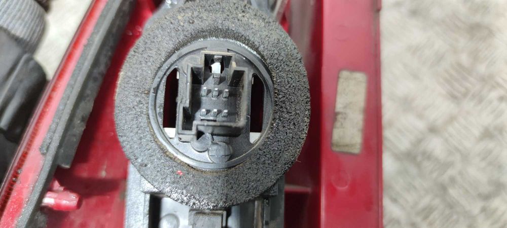 Ford Focus Mk1 Kombi Lampa Prawa Tylna Prawy Tył PT