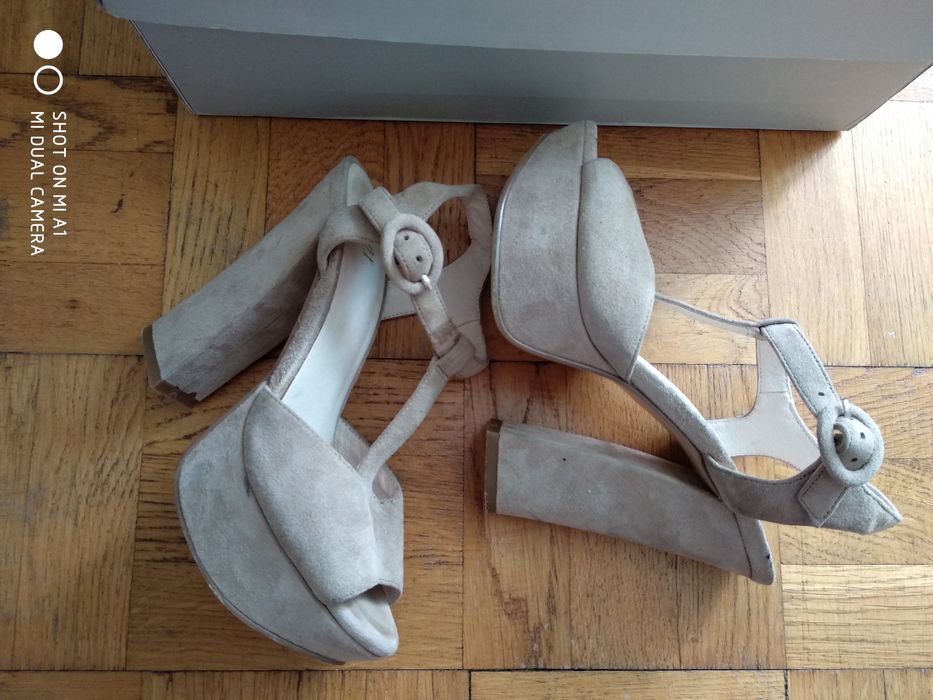 Włoskie, skórzane, stabilny obcas, nowe, 36