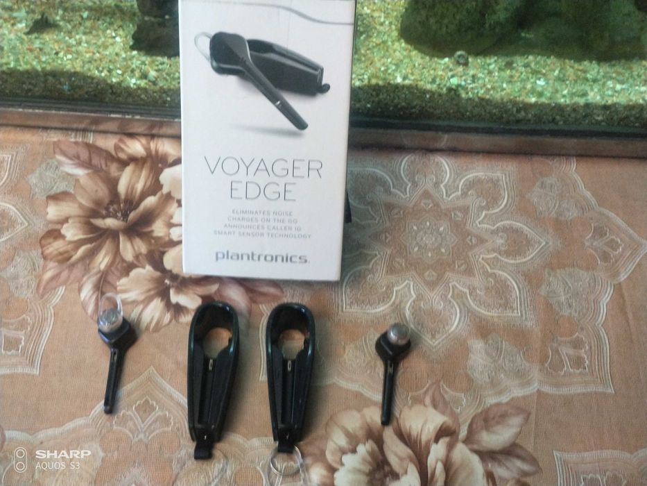 Bluetooth гарнитура Plantronics Voyager 3200