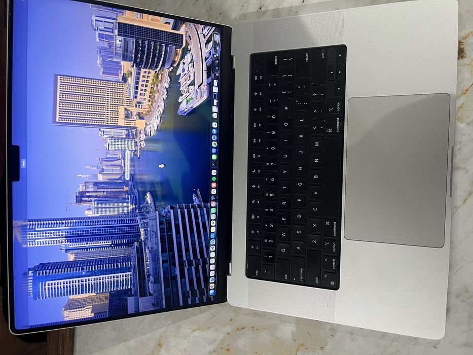 MacBook Pro 16" - M1 Pro