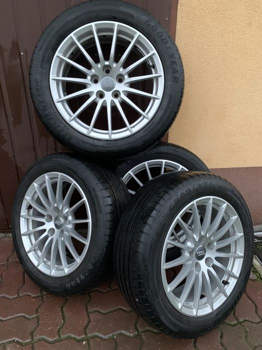 Oryginalne felgi Audi 17 5x112 opony letnie Goodyear