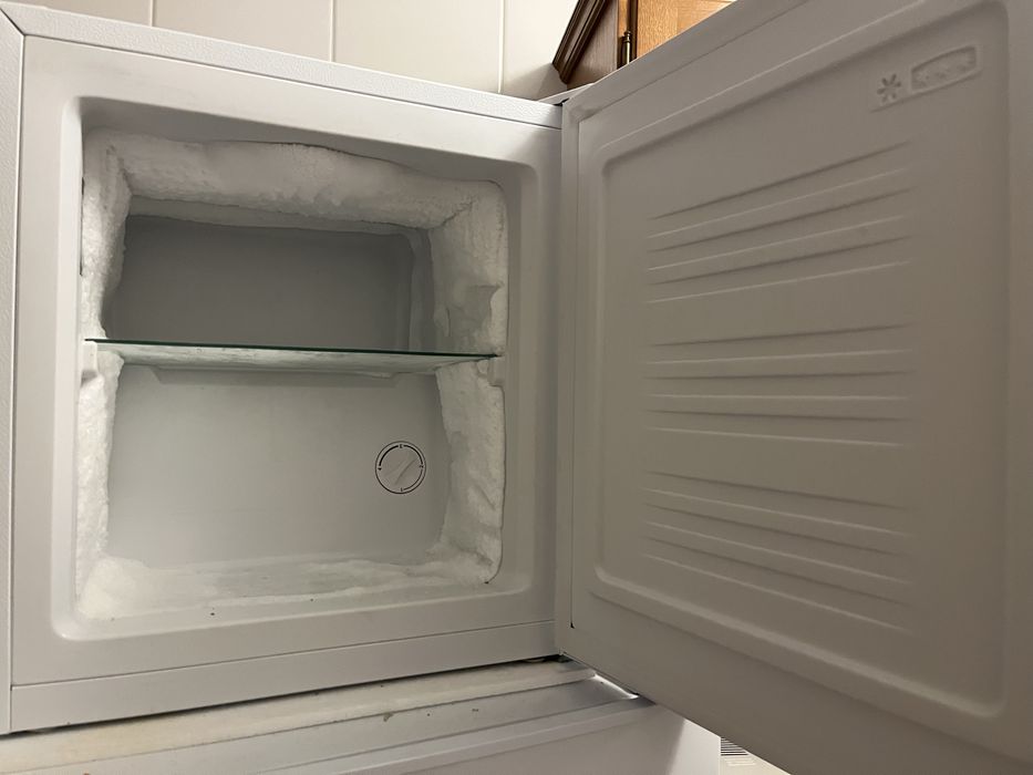 Arca Congeladora Vertical Jocel 32L (Usado: 1 ano)