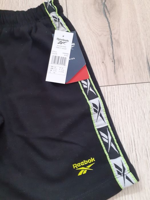 Spodenki r.140 Reebok,  Nowe