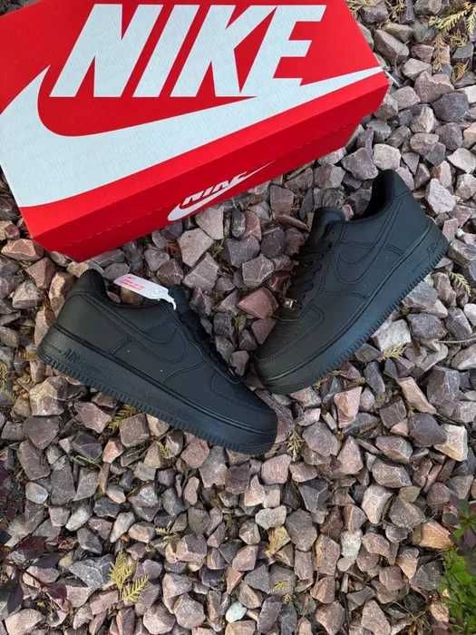 Чорні кросівки Nike Air Force 1 | 38–45