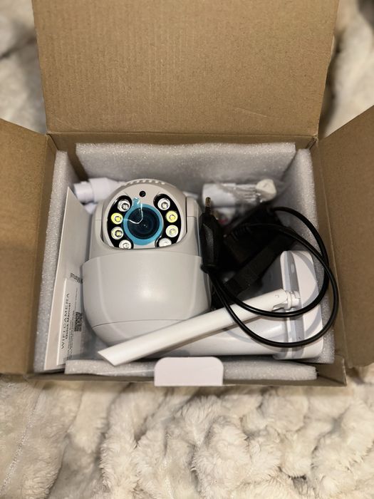 Вулична камера (Outdoor PTZ WiFi Camera)