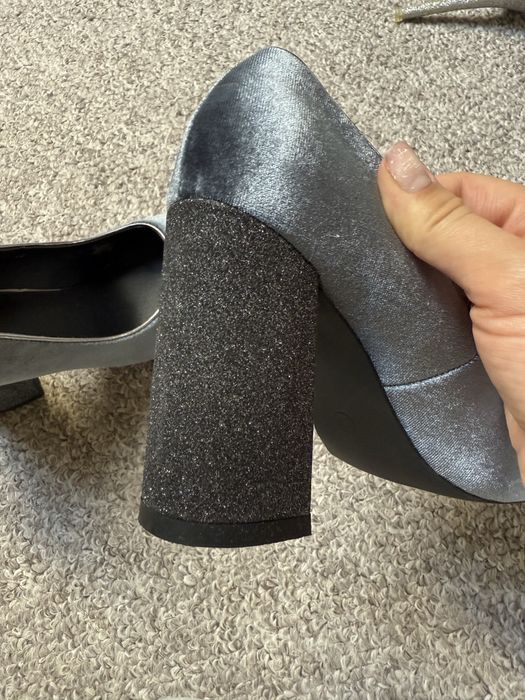 Туфлі велюрові блискучі