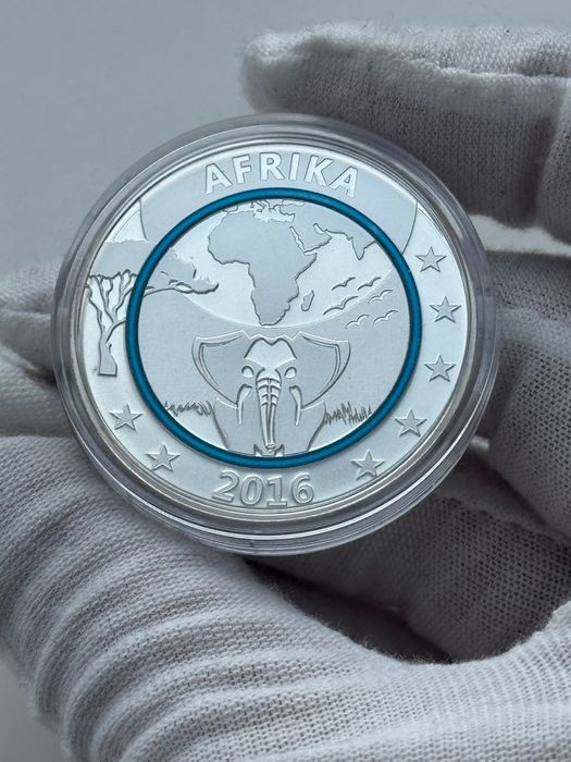 Пам'ятна медаль " Африка". 2016 рік. СРІБЛО. Сертифікат.
