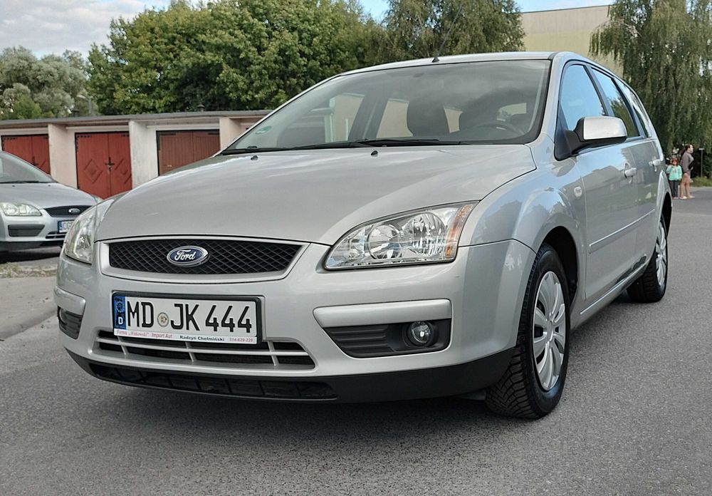 Ford Focus 1.6 benz 2007 Niski przebieg! Sprowadzony i zarejestrowany!