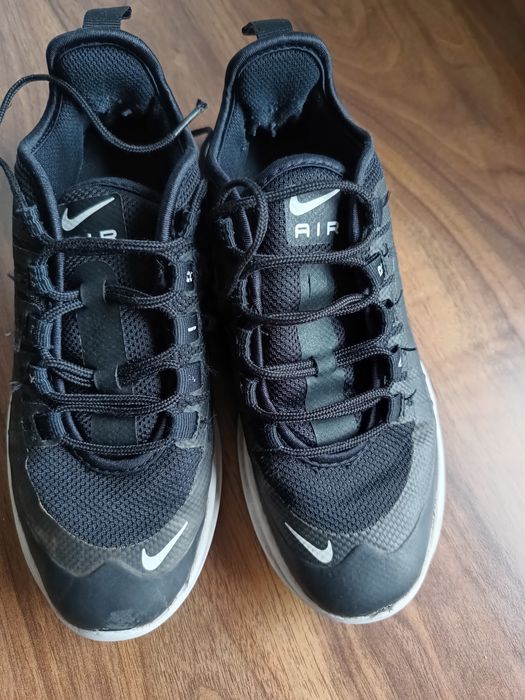 Buty dla chłopca NIKE czarne rozmiar 35,5