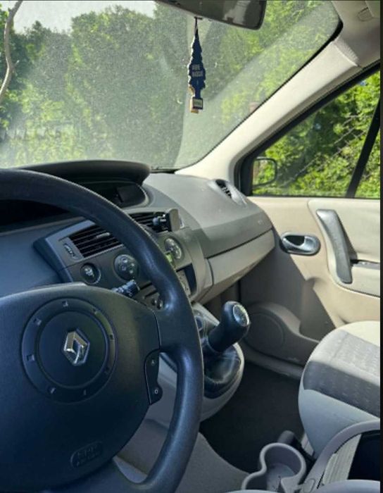 samochód Renault Megane Scenic 2006