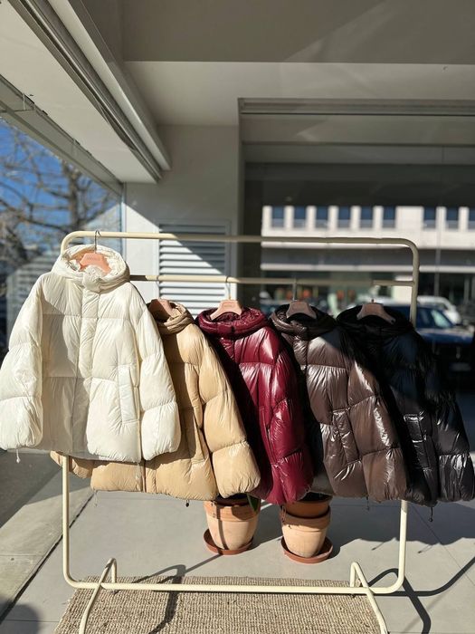 Продам женские итальянские пуховики Vicolo