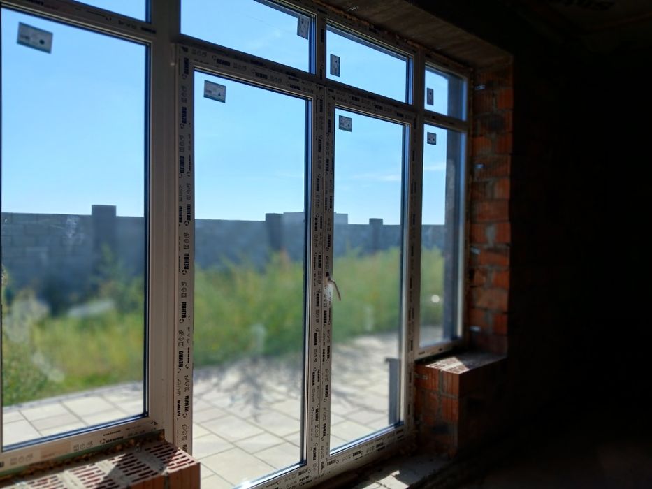 Якісний будинок з укриттям! Чудова локація!Гарна земельна ділянка!