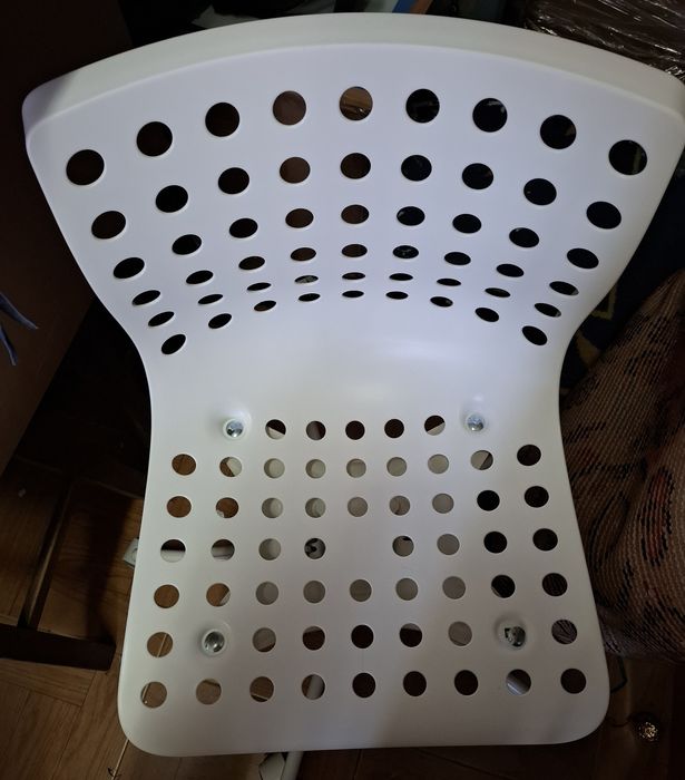 Cadeira de secretária branca com rodas