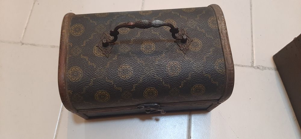 Caixa em madeira rústicas