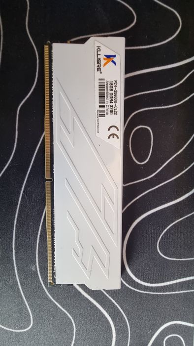 Продам KLLISRE оперативну пам'ять ddr4 3200