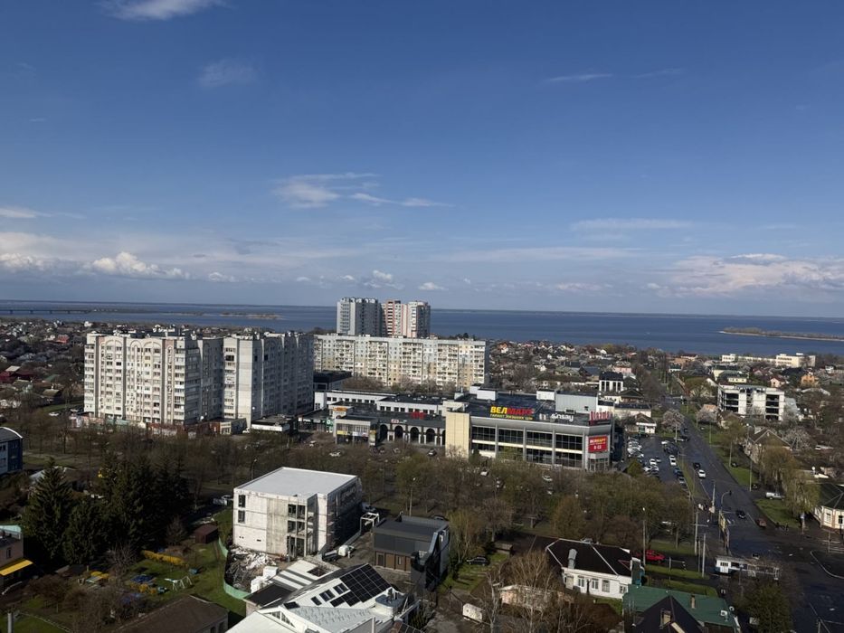 Дворівнева квартира з панорамою Дніпра на Грушевського 110
