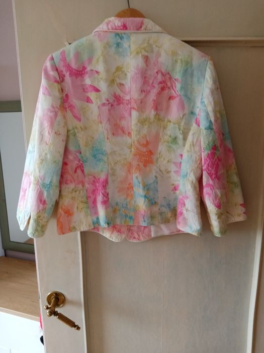 Piękna pastelowa marynarka marki SummerTime