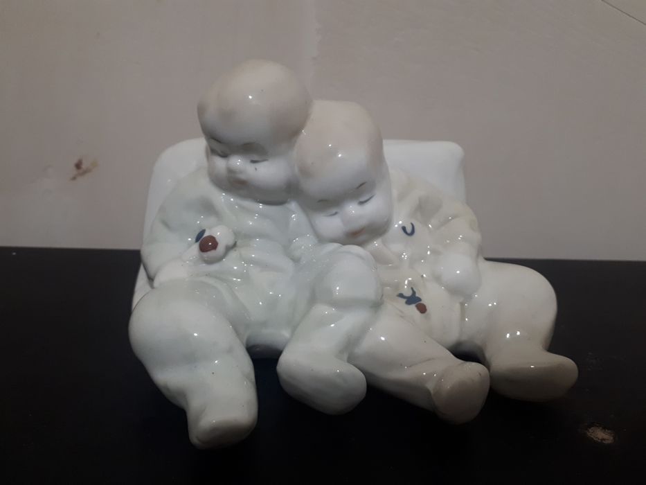 Статуэтка близнецы,курочка,петух,олени,солонки