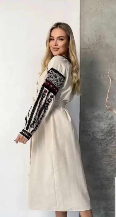 Продам вишите плаття