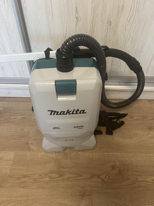 Безщітковий ранцевий Акум.пилосос Makita XGT VC 011G