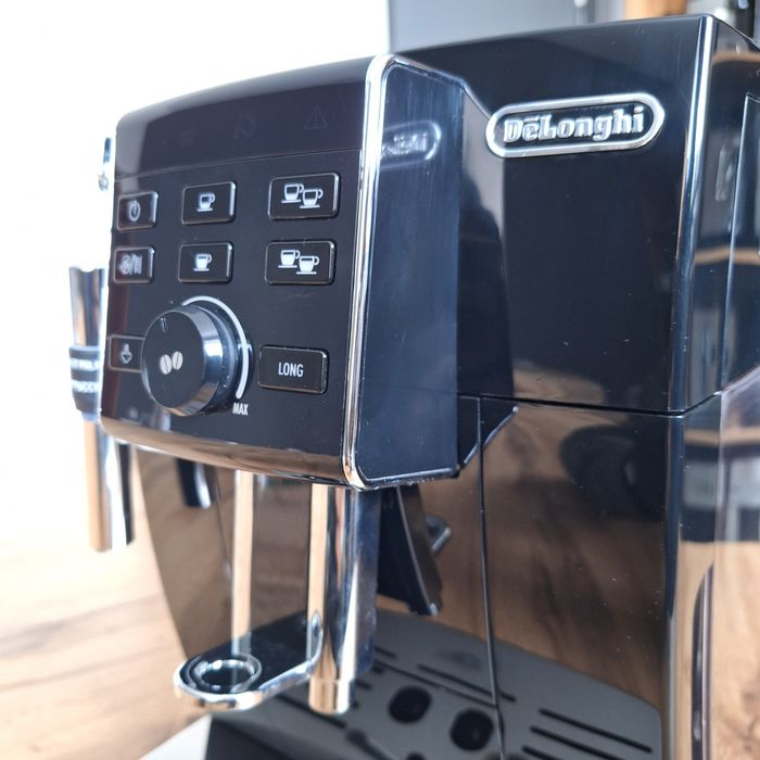 Кавоварка DeLonghi (ECAM 13.120.В)