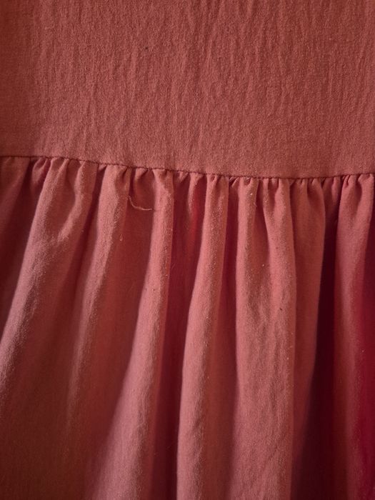 Sukienka z krótkim rękawem falbanka haft