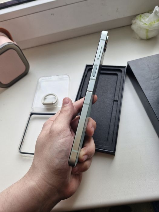 Samsung Galaxy Z Flip 6 12/512 официальный украинский