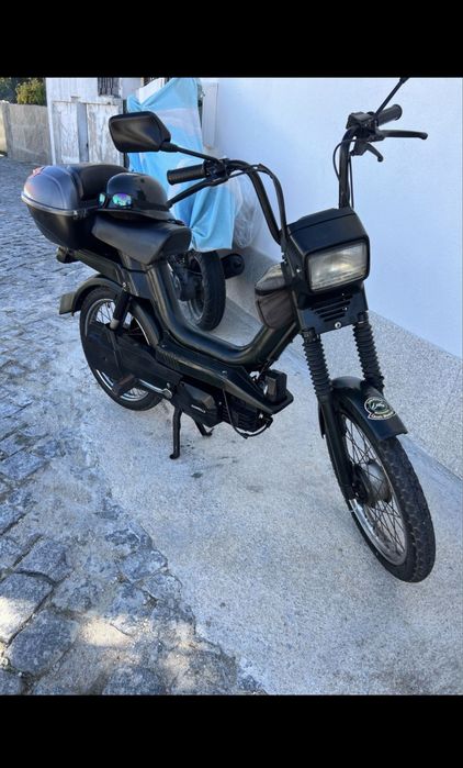 Vendo mobilete .