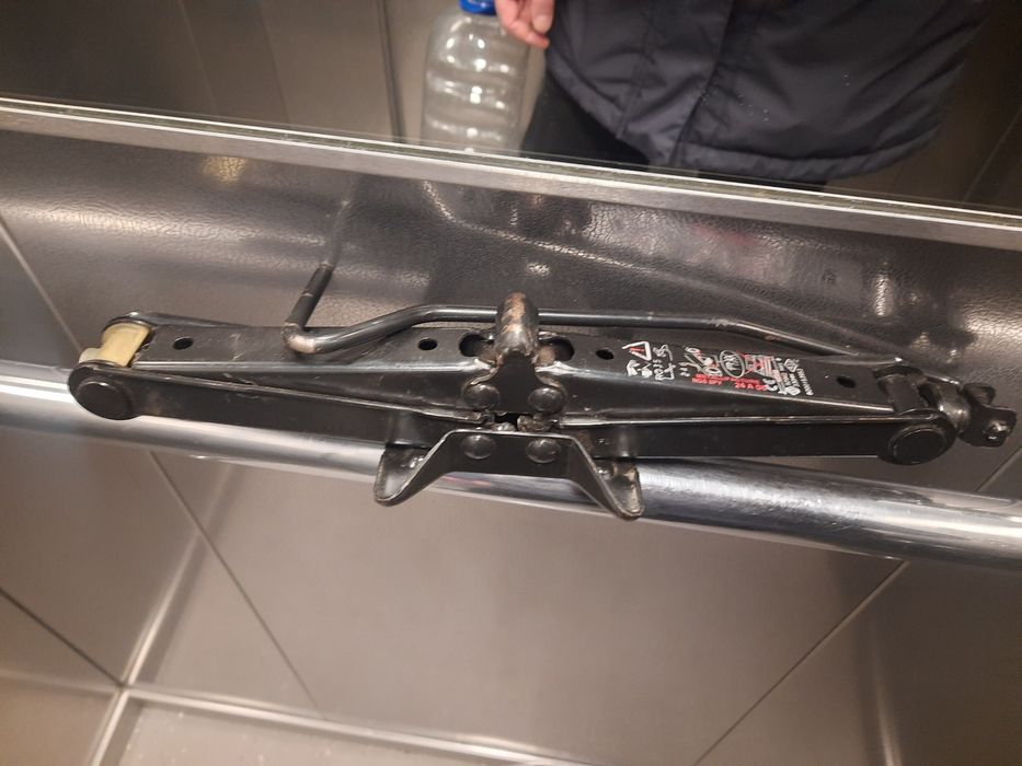 Домкрат Renault гарний стан