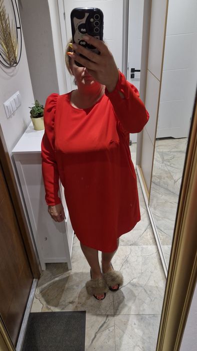 Czerwona sukienka
