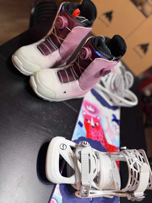 burton chicklet 130 Scribe Stout White M Ritual Boa powder blush 7.0