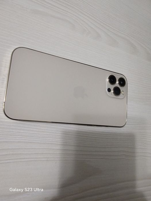 Продам айфон 12 про макс